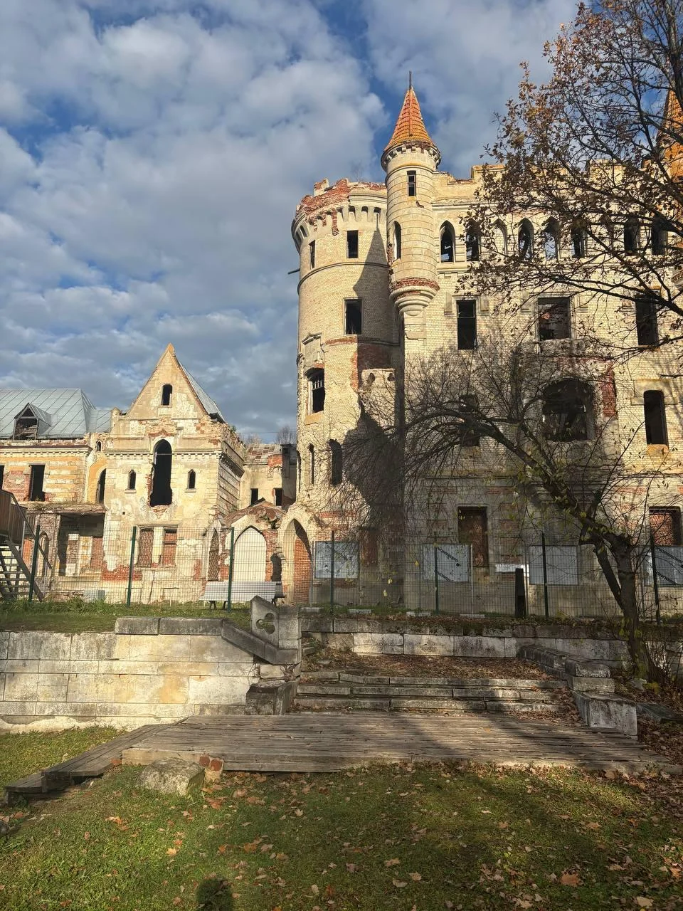 Замок Храповицкого